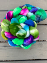 Load image into Gallery viewer, Rambouillet 4 Ounce Spinning Fiber Top