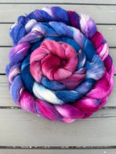 Load image into Gallery viewer, BFL/Silk Gradient 8 Ounce Braids Spinning Fiber
