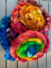 Load image into Gallery viewer, BFL/Silk Gradient 8 Ounce Braids Spinning Fiber
