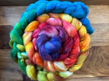Load image into Gallery viewer, BFL/Silk Gradient 8 Ounce Braids Spinning Fiber
