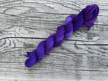 Load image into Gallery viewer, Mini Skeins Set Summer Berries Gradient