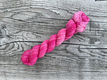 Load image into Gallery viewer, Mini Skeins Set Summer Berries Gradient