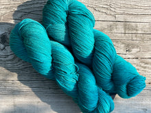 Load image into Gallery viewer, Mountain Sock Tonal Colors