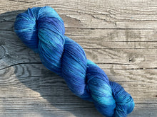 Load image into Gallery viewer, Mountain Sock Tonal Colors