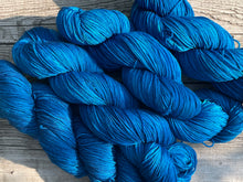 Load image into Gallery viewer, Mountain Sock Tonal Colors