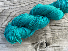 Load image into Gallery viewer, Mountain Sock Five Skein Gradient Yarn Kit Mountain Chill