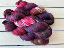 Load image into Gallery viewer, Yosemite Red, Red Wine Variegated