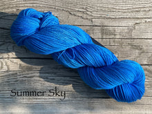 Load image into Gallery viewer, Twist of Fate Socks Kit