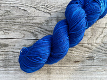 Load image into Gallery viewer, Mountain Sock Five Skein Gradient Yarn Kit Singing the Blues
